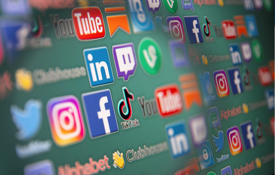 STELLENAUSSCHREIBUNG: Social Media Manager (m/w/d) in der Arbeitsgemeinschaft Deutscher Minderheiten (AGDM) STELLENAUSSCHREIBUNG: Social Media Manager (m/w/d) in der Arbeitsgemeinschaft Deutscher Minderheiten (AGDM)